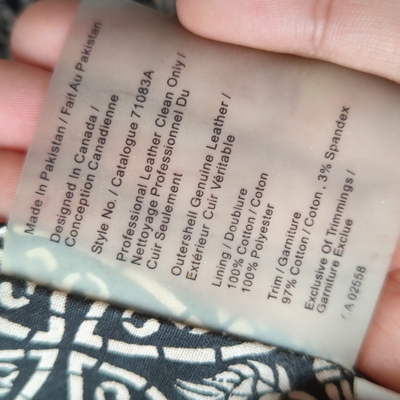 Danier 100% leather bomber jacket - Picture 8 of 11